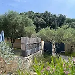 Pierre Blanche Le Calme A 5mn Du Centre Nîmes