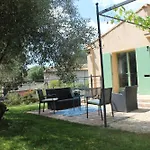 Pierre Blanche Le Calme A 5mn Du Centre Villa Nîmes
