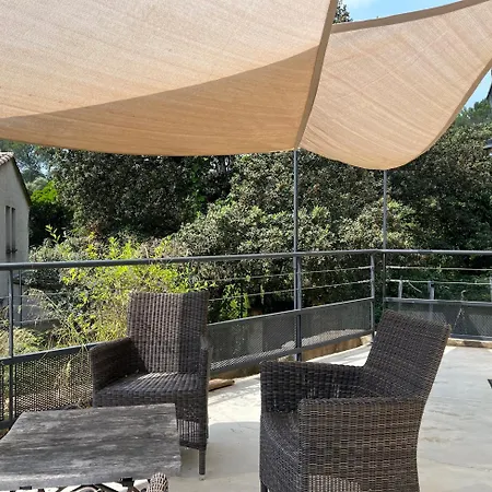 Pierre Blanche Le Calme A 5mn Du Centre * ニーム